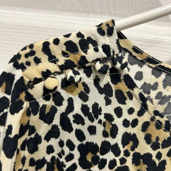 GAP Top Womens Large Leopard Print 3/4 Sleeve Button Shoulder High Lo Pullover - Picture 5 of 6
